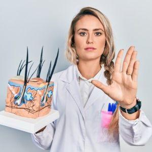 Dermatolog