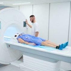 Kompleksowy Przegląd Stanu Zdrowia w 8h Rezonans Magnetyczny Całego Ciała