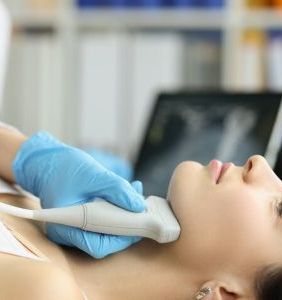 Konsultacja endokrynologa z USG tarczycy