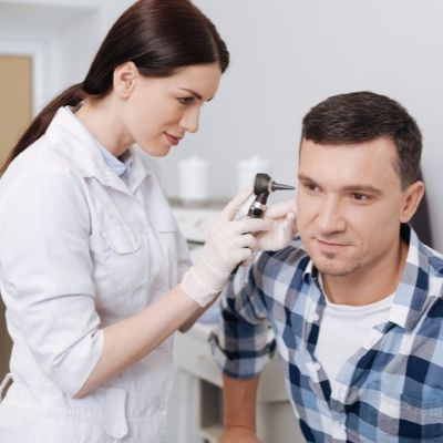 Czym jest konsultacja laryngologiczna?